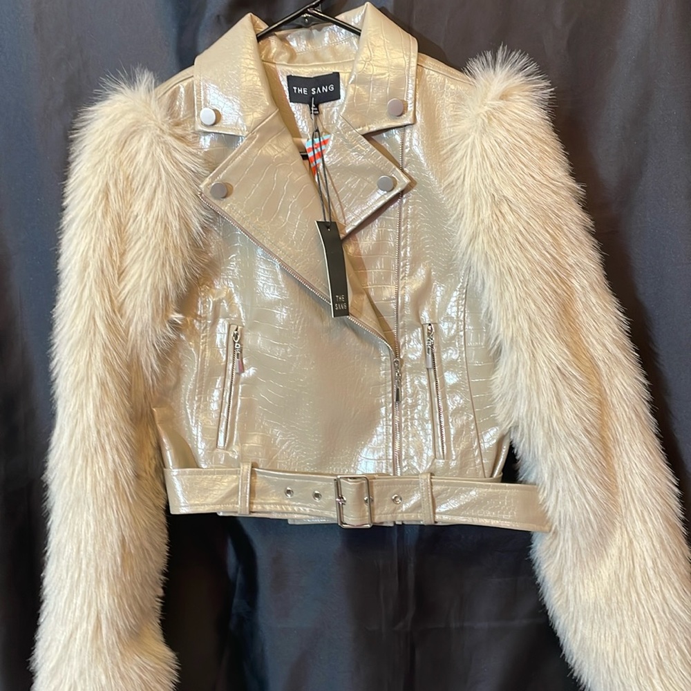 NWT Taupe Croc Faux Fur  sleeve Moto Jacket‎ Awesome